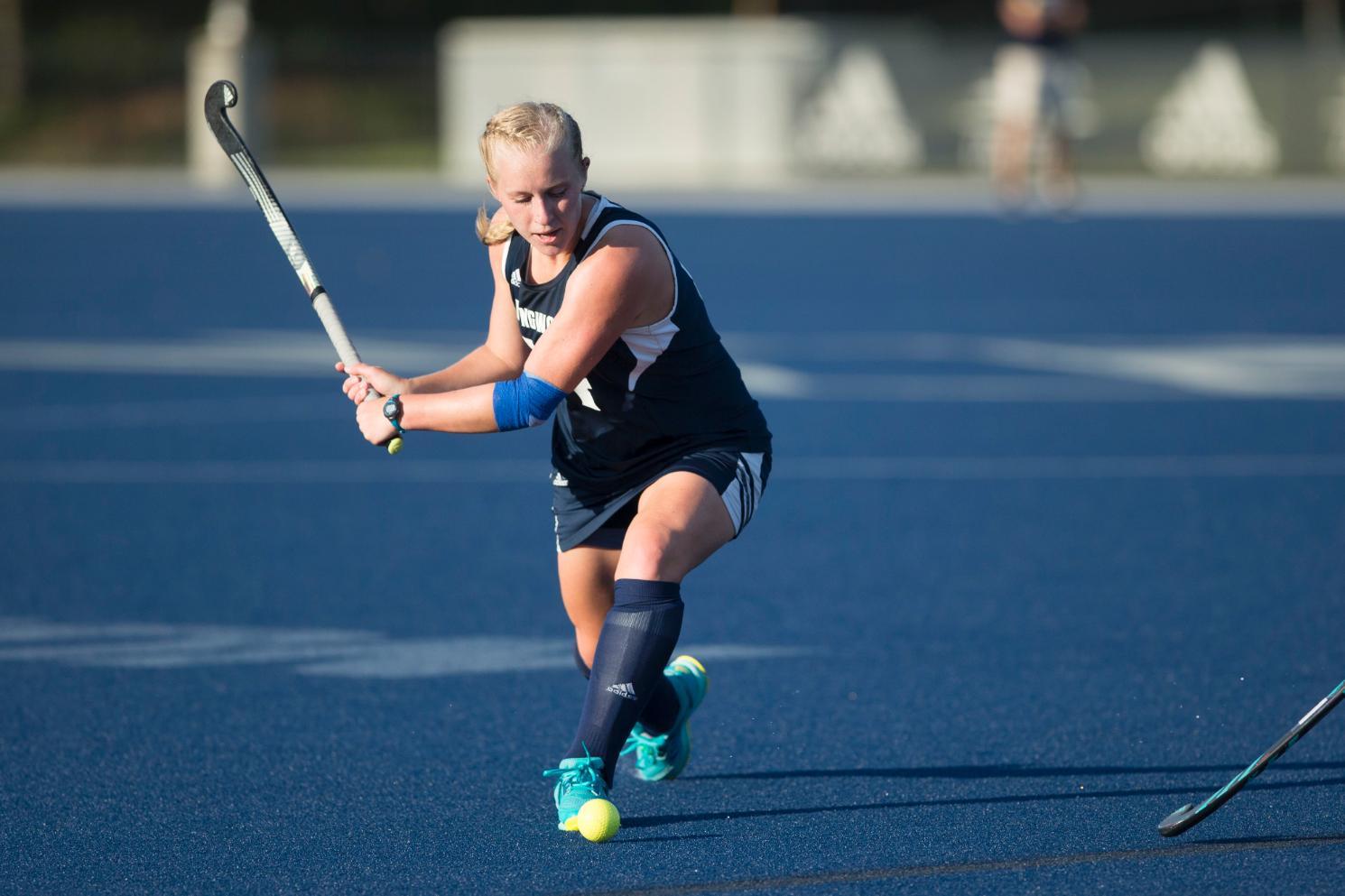Kate Colley ’18 on the hockey field
