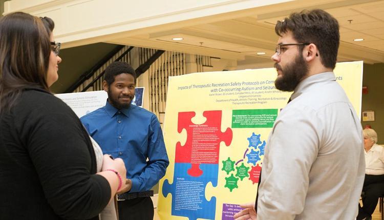 Longwood students presenting research